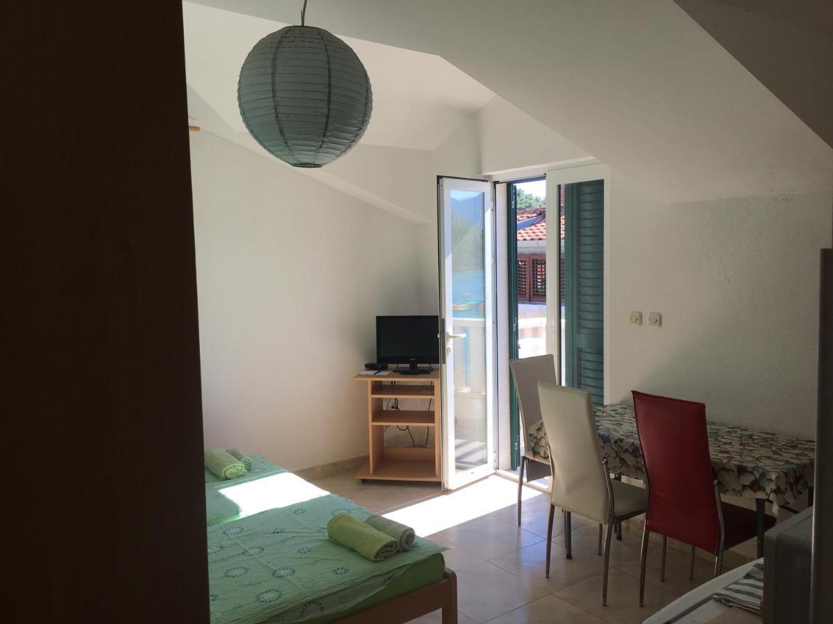 Apartmani Domenika Zuljana Ngoại thất bức ảnh