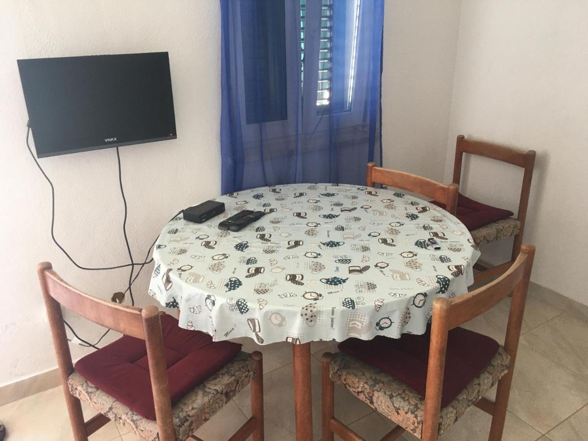 Apartmani Domenika Zuljana Ngoại thất bức ảnh