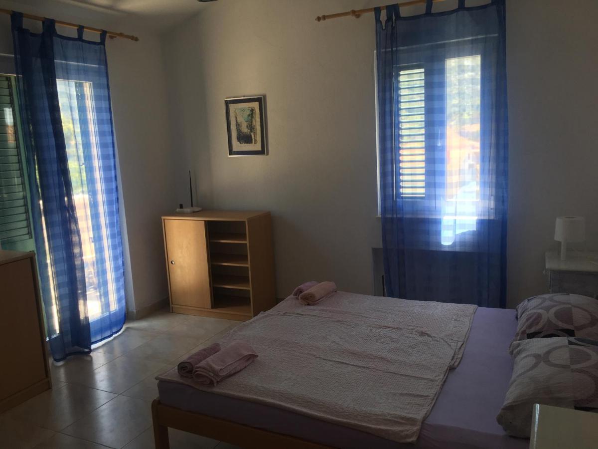 Apartmani Domenika Zuljana Ngoại thất bức ảnh